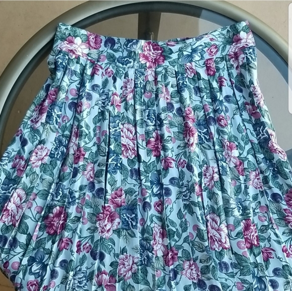 2 PC Set - Blue Shee Blouse & VTG Skirt - Picture 11 of 14